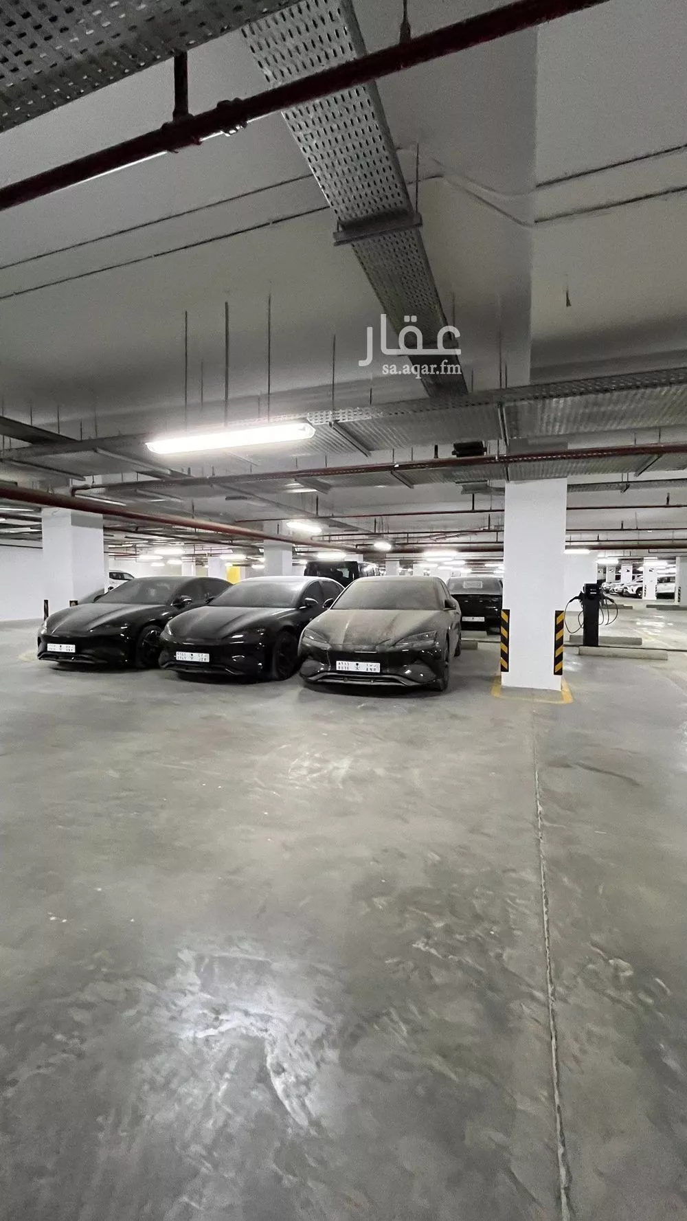 مكتب تجاري للإيجار في شارع أغادير, حي الملك عبدالعزيز, مدينة الرياض, منطقة الرياض 1 صورة