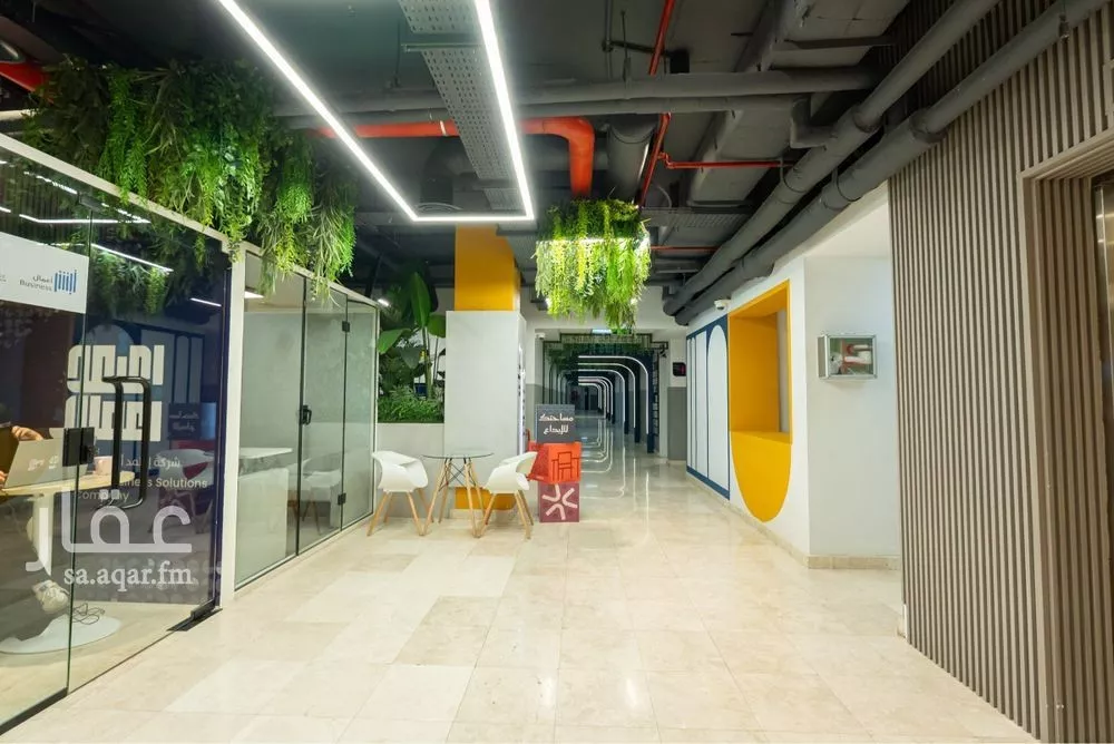 مكتب تجاري للإيجار في شارع الحديقة, حي السويدي, مدينة الرياض, منطقة الرياض 1 صورة