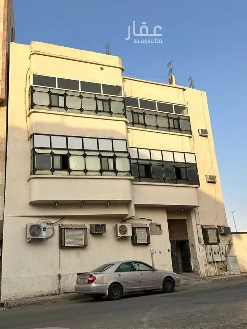 عمارة للبيع في شارع الارقم ابن ابي الارقم, حي بنى معاوية, مدينة المدينه المنوره, منطقة المدينة المنورة 1 صورة