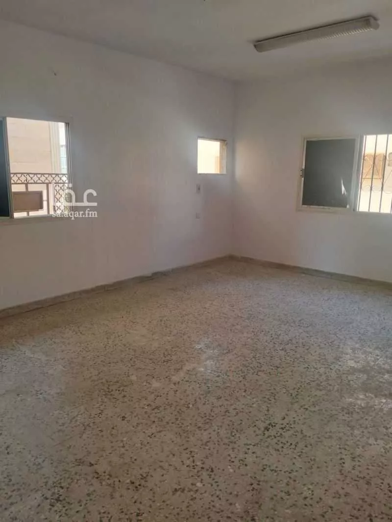 شقة للإيجار في شارع قيس ابن المغيرة الخارفي, حي قربان, مدينة المدينه المنوره, منطقة المدينة المنورة 1 صورة
