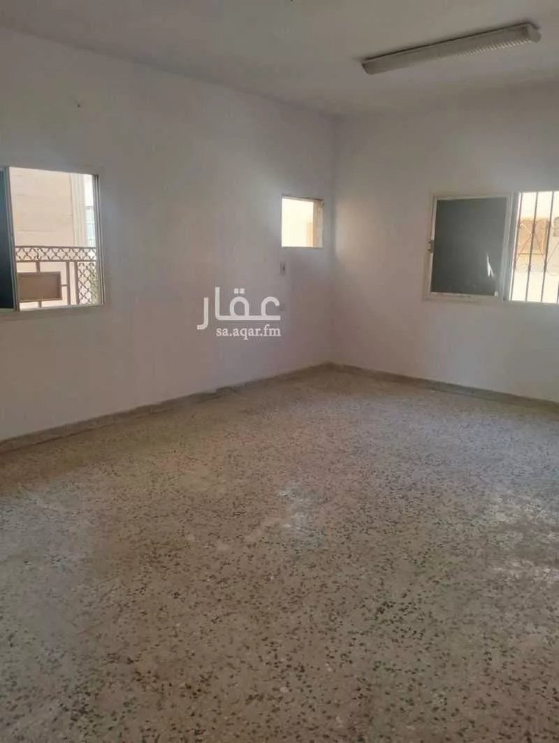 شقة للإيجار في شارع قيس ابن المغيرة الخارفي, حي قربان, مدينة المدينة المنورة, منطقة المدينة المنورة 1 صورة