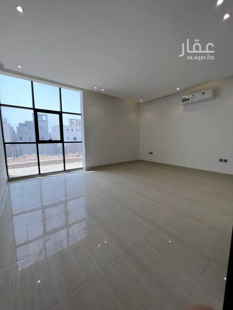 فيلا للبيع في شارع عبدالعزيز بن إسماعيل, حي المونسية, مدينة الرياض, منطقة الرياض 1 صورة