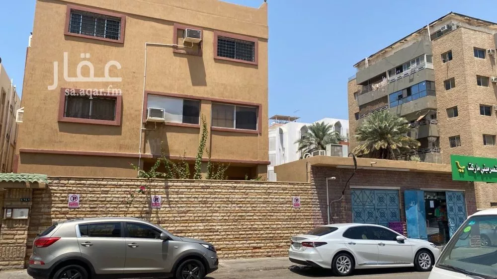 عمارة للبيع في شارع باب الملتزم, حي النزلة الشرقية, مدينة جدة, منطقة مكة المكرمة 1 صورة