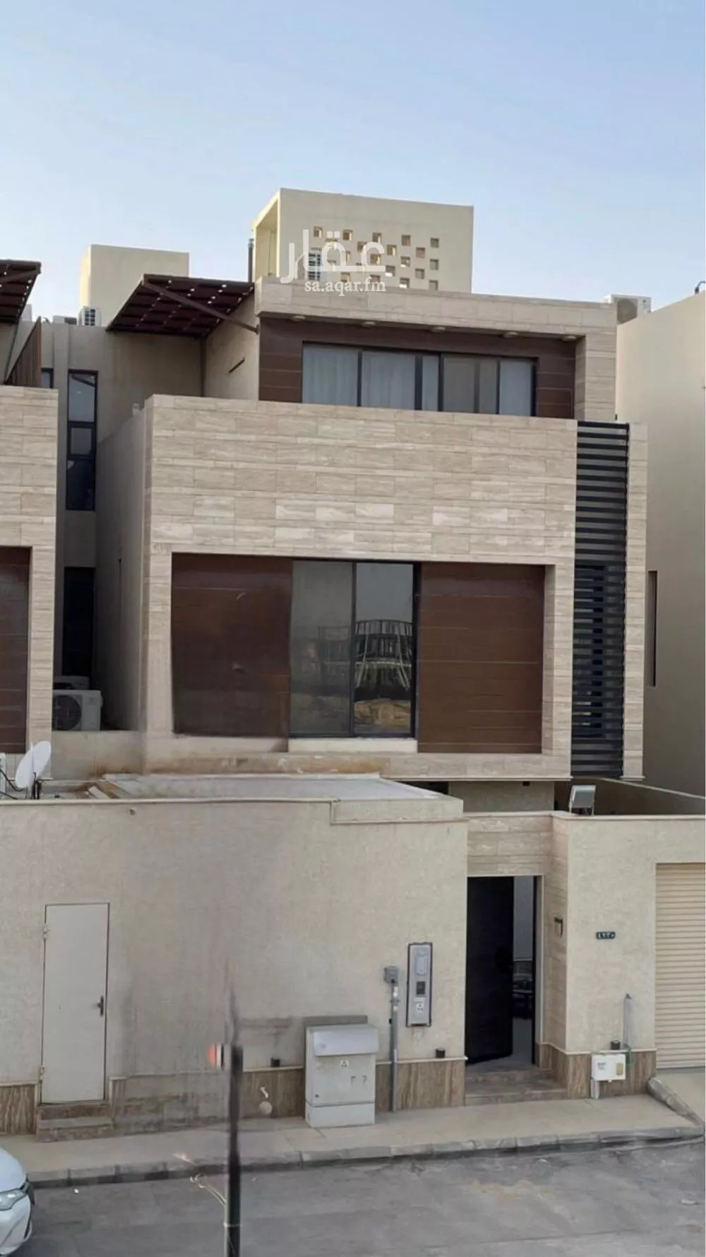 فيلا للبيع في شارع مصطفى عبدالرزاق , حي العارض, مدينة الرياض, منطقة الرياض 1 صورة