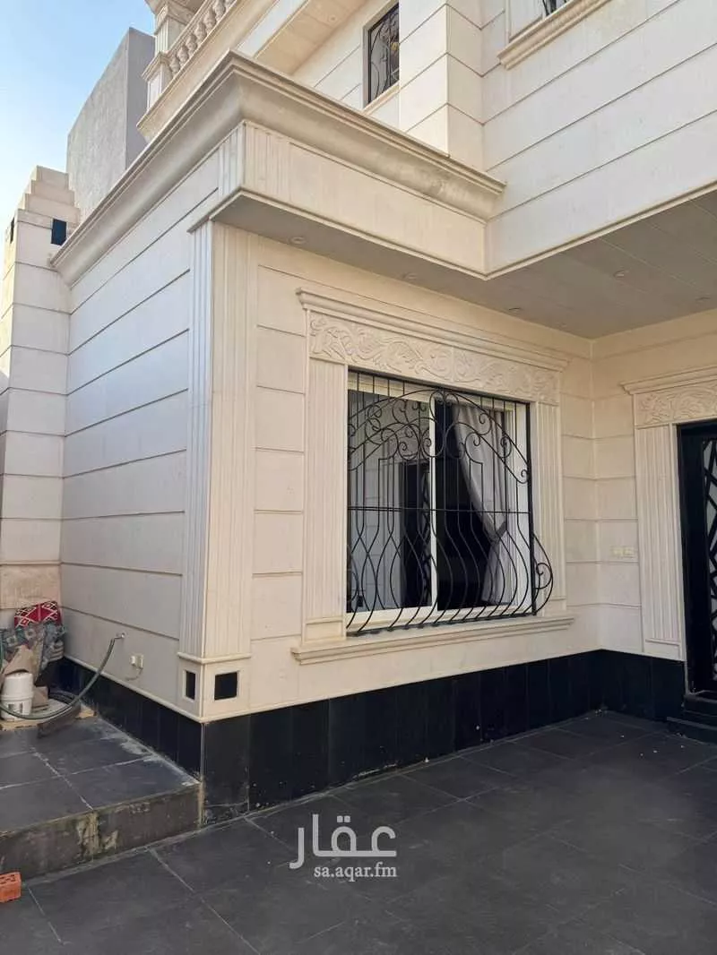 فيلا للبيع في شارع جعفر القالي, حي الرمال, مدينة الرياض, منطقة الرياض 1 صورة