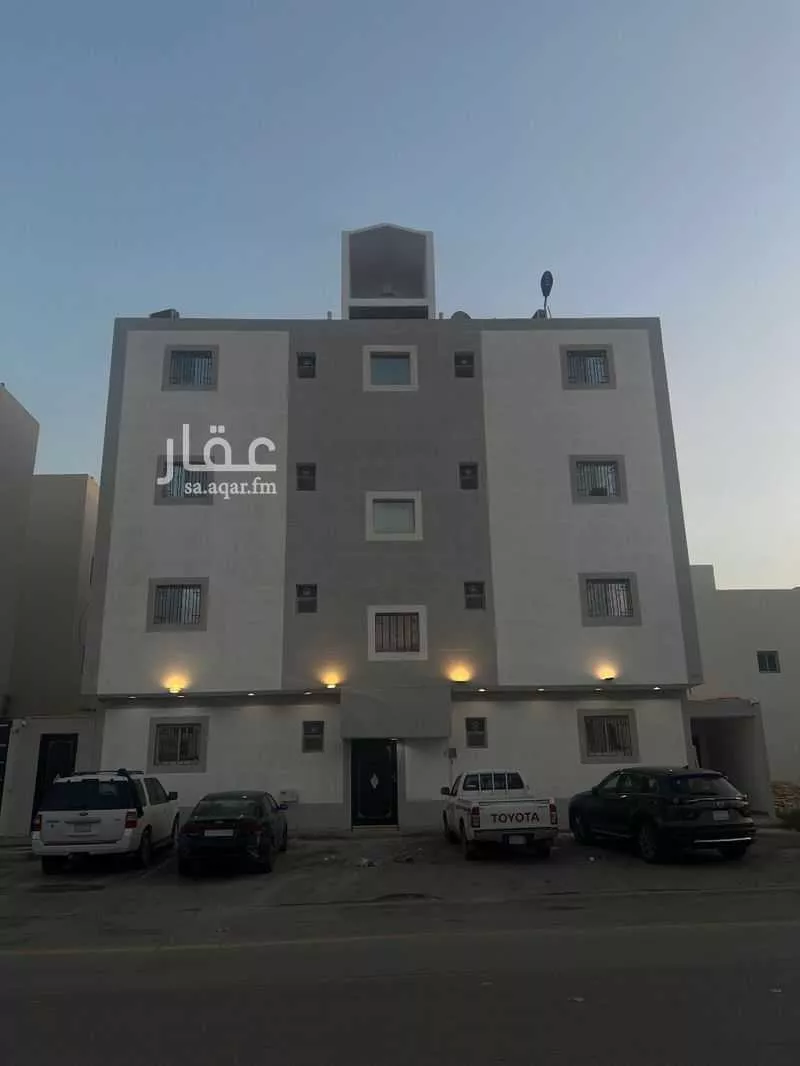 عمارة للبيع في حي ، شارع جبل الدخان ، حي ظهرة لبن ، الرياض ، منطقة الرياض 1 صورة