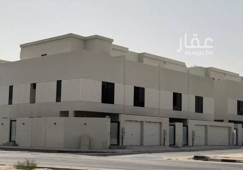 فيلا للبيع في شارع الفيروز ابادي, حي الراكة الشمالية, مدينة الدمام, المنطقة الشرقية 1 صورة