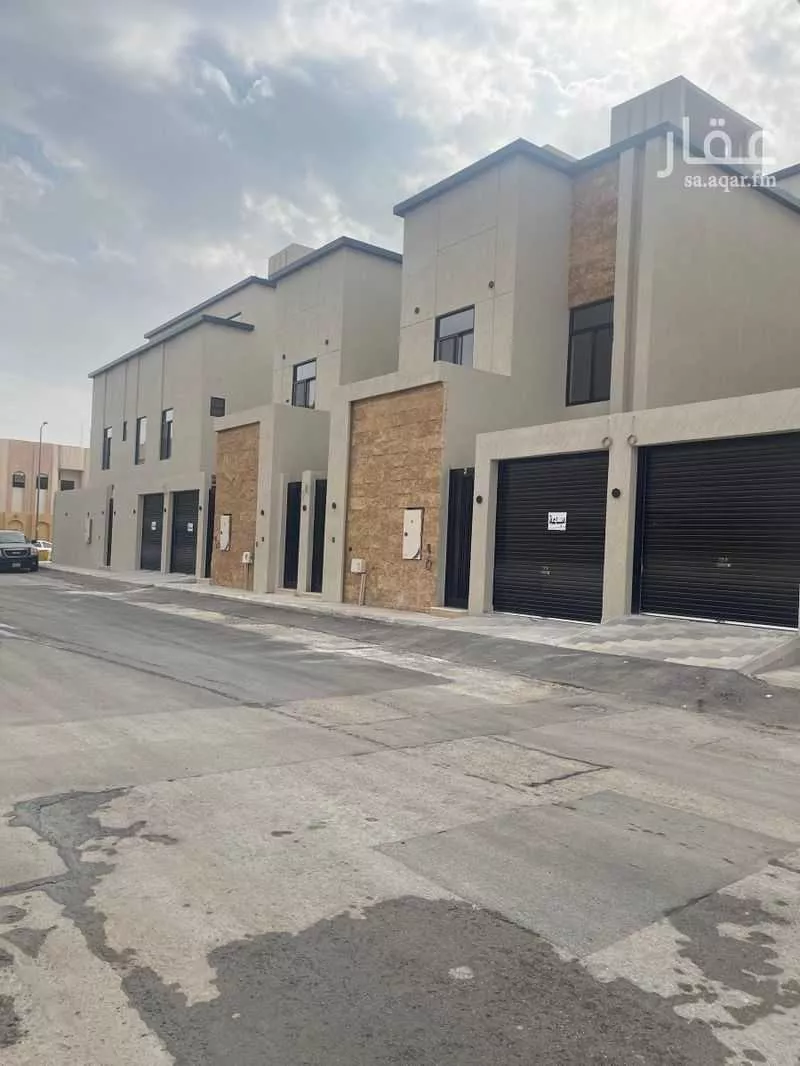 فيلا للبيع في شارع عويمر بن أبي عدي, حي الأندلس, مدينة الرياض, منطقة الرياض 1 صورة