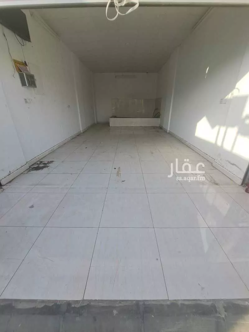 مكتب تجاري للإيجار في شارع شارع الامام احمد بن حنبل, حي المحمدية 2, مدينة جازان, منطقة جازان 1 صورة