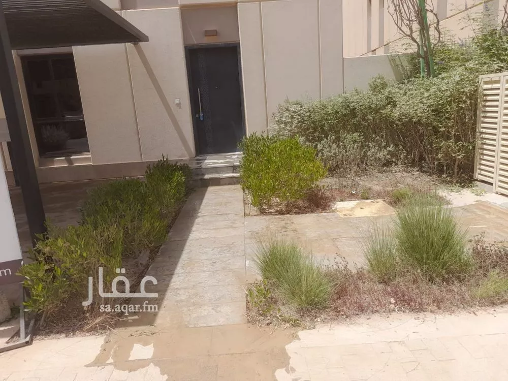 فيلا للبيع في شارع رقم 1046, حي سدرة, مدينة الرياض, منطقة الرياض 1 صورة