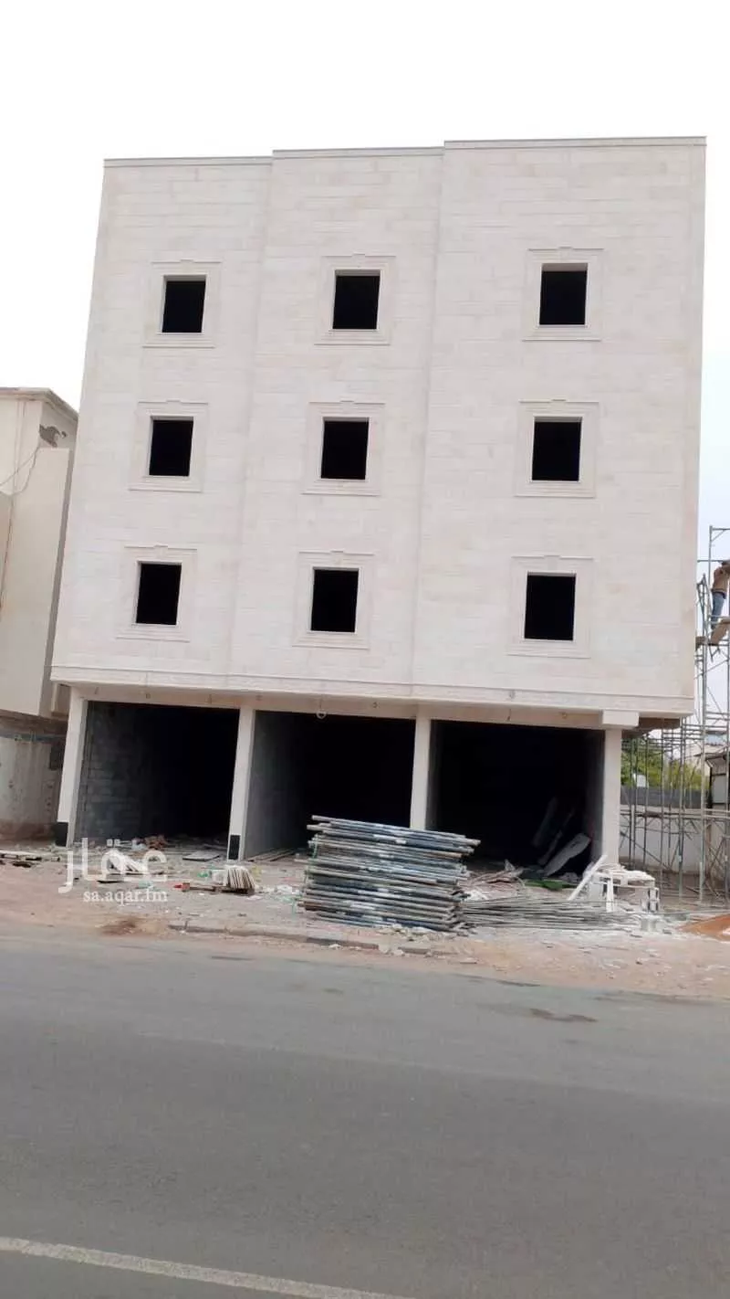 عمارة للإيجار في شارع عمير بن عوف, حي الدفاع, مدينة المدينه المنوره, منطقة المدينة المنورة 1 صورة