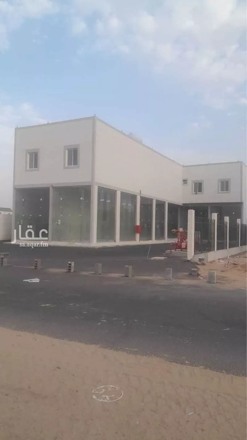 محل للإيجار في شارع 2144624, حي الجامعة, مدينة نجران, منطقة نجران 1 صورة