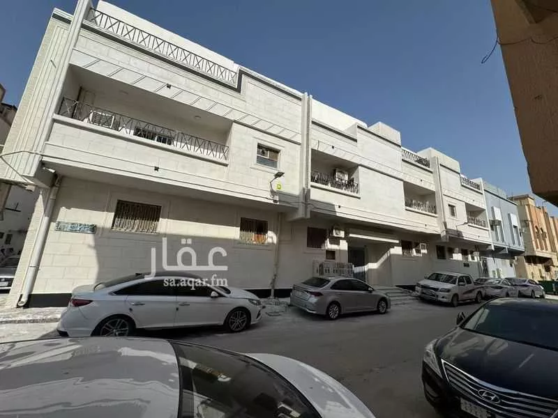 عمارة للبيع في شارع الفيروز أبادي, حي الشميسي, مدينة الرياض, منطقة الرياض 1 صورة