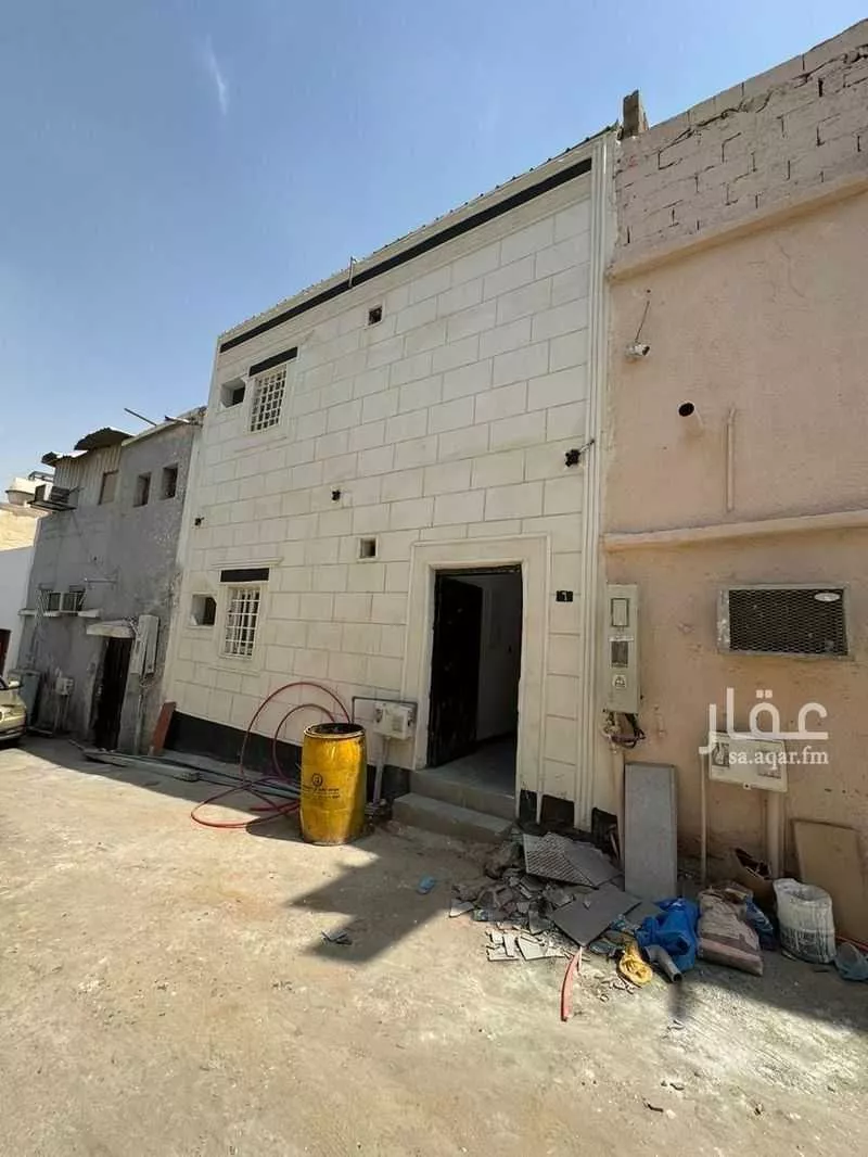 عمارة للإيجار في شارع عبدالرحمن المقدسي, حي الصالحية, مدينة الرياض, منطقة الرياض 1 صورة