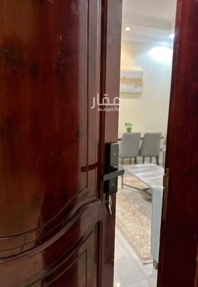 شقة مفروشة للحجز في شارع الفتح ابن محمد ، حي العيون ، المدينة المنورة ، منطقة المدينة المنورة 1 صورة