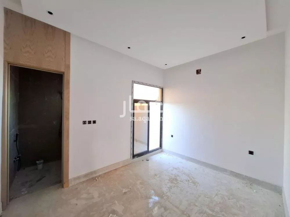 دور للبيع في شارع احمد قاري, حي طويق, مدينة الرياض, منطقة الرياض 1 صورة
