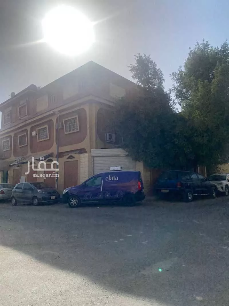 فيلا للبيع في شارع علي بن فرحون, حي الورود, مدينة الرياض, منطقة الرياض 1 صورة