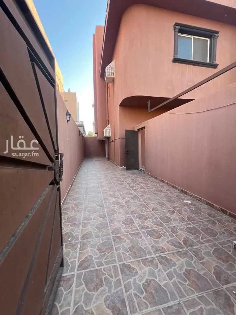 فيلا للإيجار في شارع عبدالعزيز ابن معمر, حي المحمدية, مدينة جدة, منطقة مكة المكرمة 1 صورة