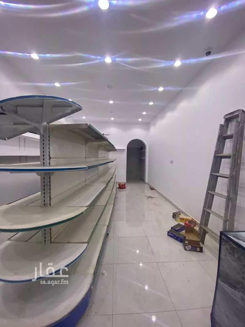 محل للإيجار في شارع ضمرة بن بشر ، حي شوران ، المدينة المنورة ، منطقة المدينة المنورة 1 صورة