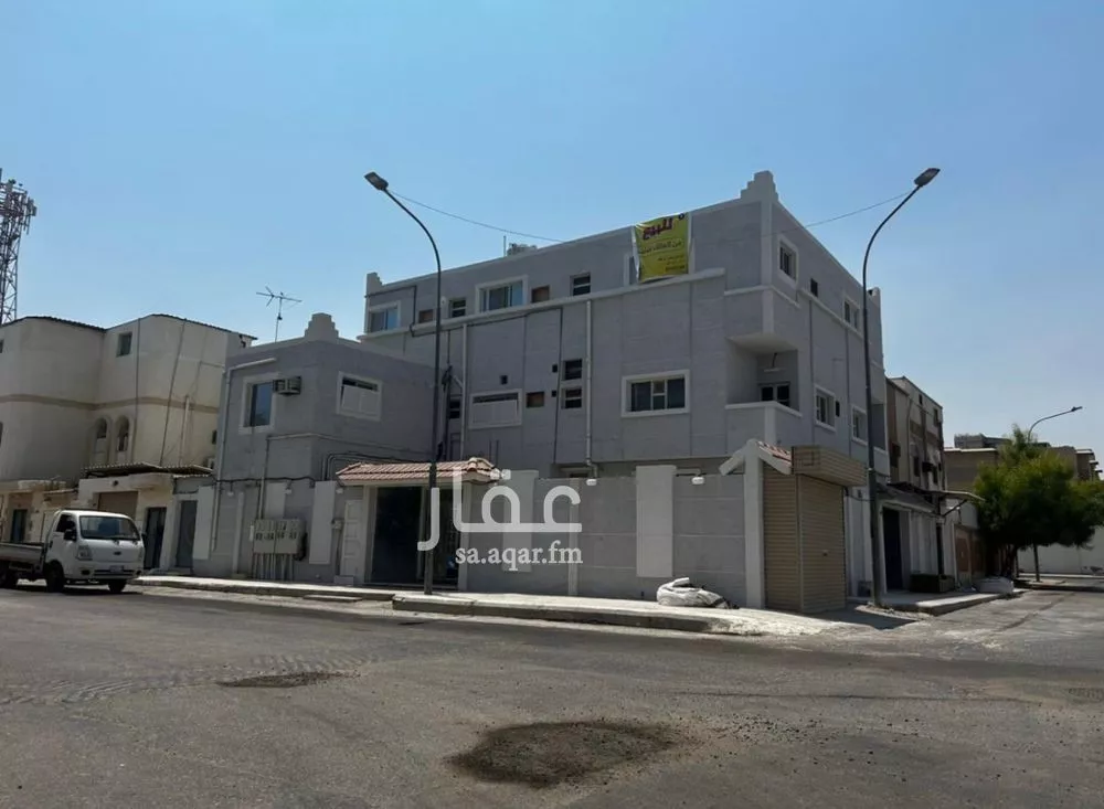 فيلا للبيع في حي صناعية الثقبة, مدينة الخبر, المنطقة الشرقية 1 صورة