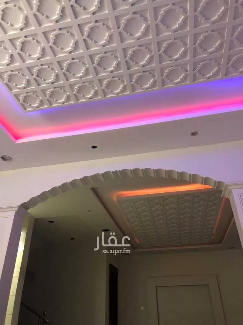 فيلا للإيجار في شارع عبداللطيف المبارك ، حي عكاظ ، الرياض ، منطقة الرياض 1 صورة