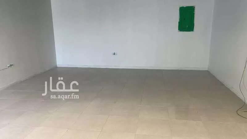 مكتب تجاري للإيجار في شارع طريق الامير محمد بن سعد بن عبد العزيز, حي الملقا, مدينة الرياض, منطقة الرياض 1 صورة