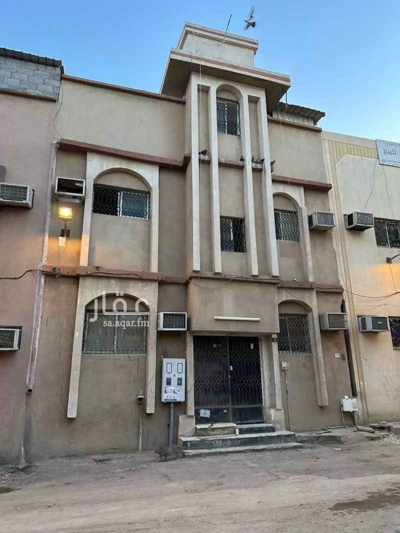 عمارة للبيع في شارع وادي هرجاب, حي سلطانة, مدينة الرياض, منطقة الرياض 1 صورة