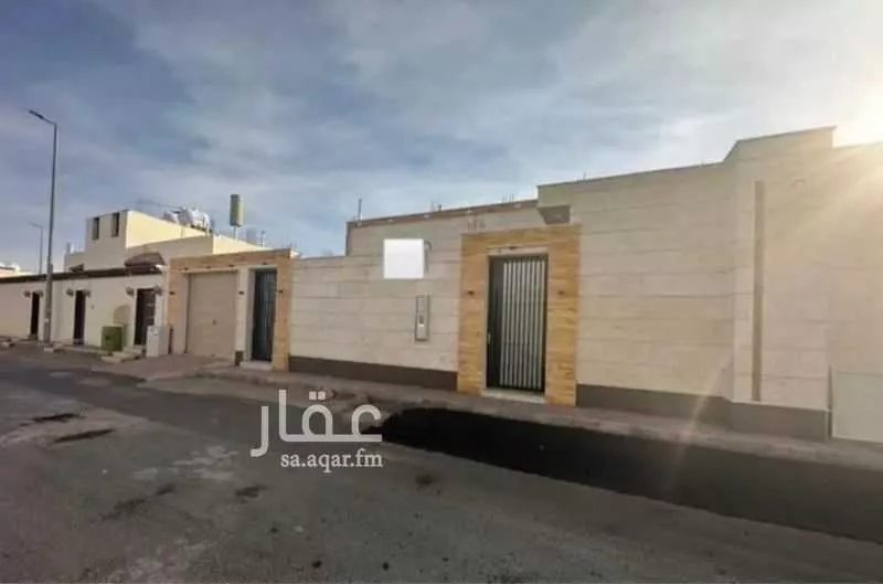 دور للبيع في شارع الحارث بن مسلم الحجازي المخزومي ، حي الخريمي ، حائل ، منطقة حائل 1 صورة