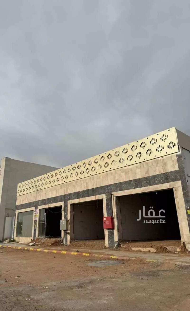 عمارة للإيجار في شارع ام منيع اسماء بنت عمرو الانصارية, حي شوران, مدينة المدينه المنوره, منطقة المدينة المنورة 1 صورة