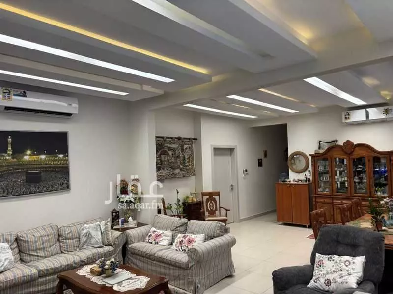 فيلا للبيع في شارع مغيرة, حي الوادي, مدينة الرياض, منطقة الرياض 1 صورة