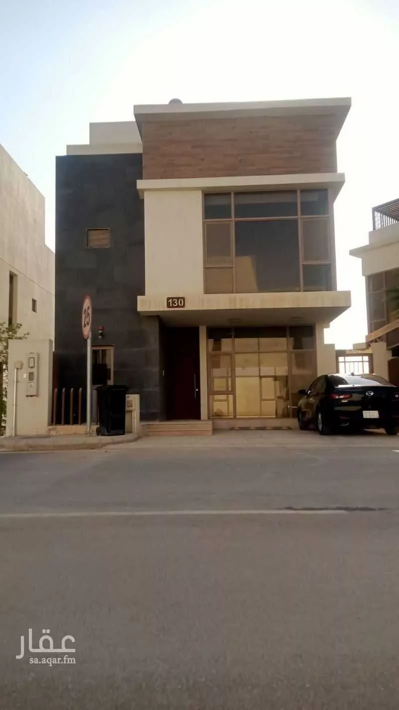 فيلا للإيجار في شارع احمد بن محمد الصباغ, حي المونسية, مدينة الرياض, منطقة الرياض 1 صورة