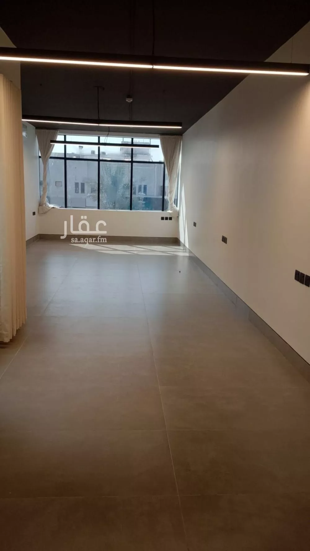 مكتب تجاري للإيجار في شارع الحسن بن علي, حي الروضة, مدينة الرياض, منطقة الرياض 1 صورة