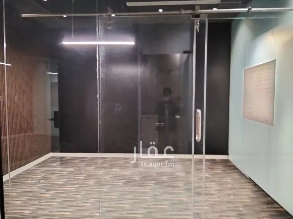 مكتب تجاري للإيجار في شارع عثمان بن عفان الفرعي, حي النرجس, مدينة الرياض, منطقة الرياض 1 صورة