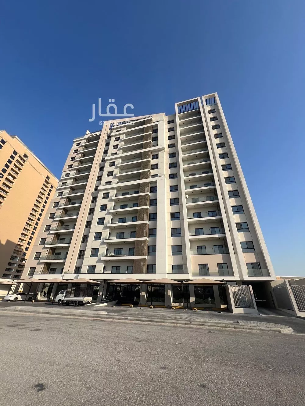 عمارة للإيجار في شارع سكاكا, حي الحمراء, مدينة الخبر, المنطقة الشرقية 1 صورة