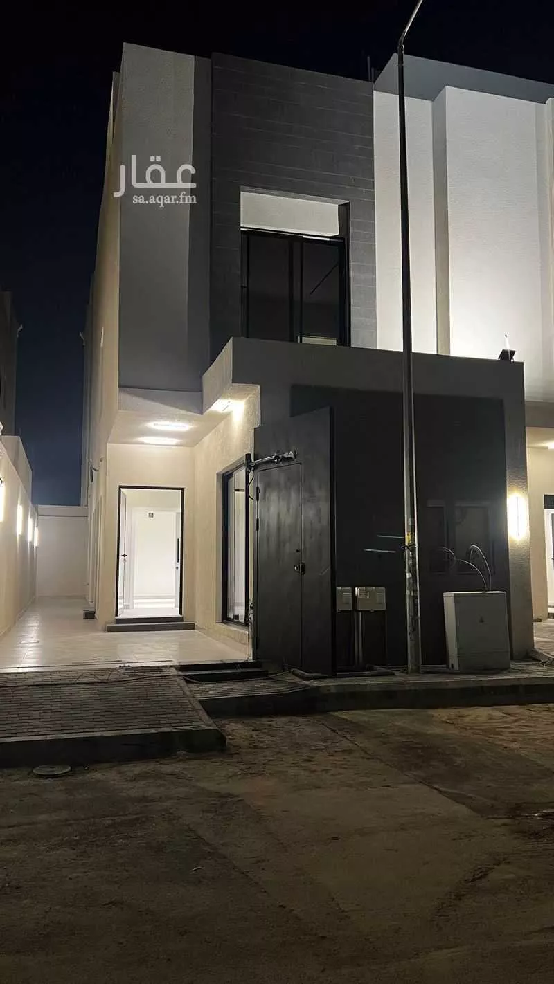 دور للبيع في شارع شارع الحسن, حي المنار, مدينة الرياض, منطقة الرياض 1 صورة