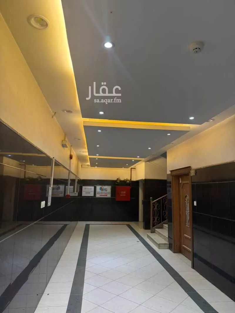 مكتب تجاري للإيجار في شارع خالد بن الوليد الفرعي, حي غرناطة, مدينة الرياض, منطقة الرياض 1 صورة