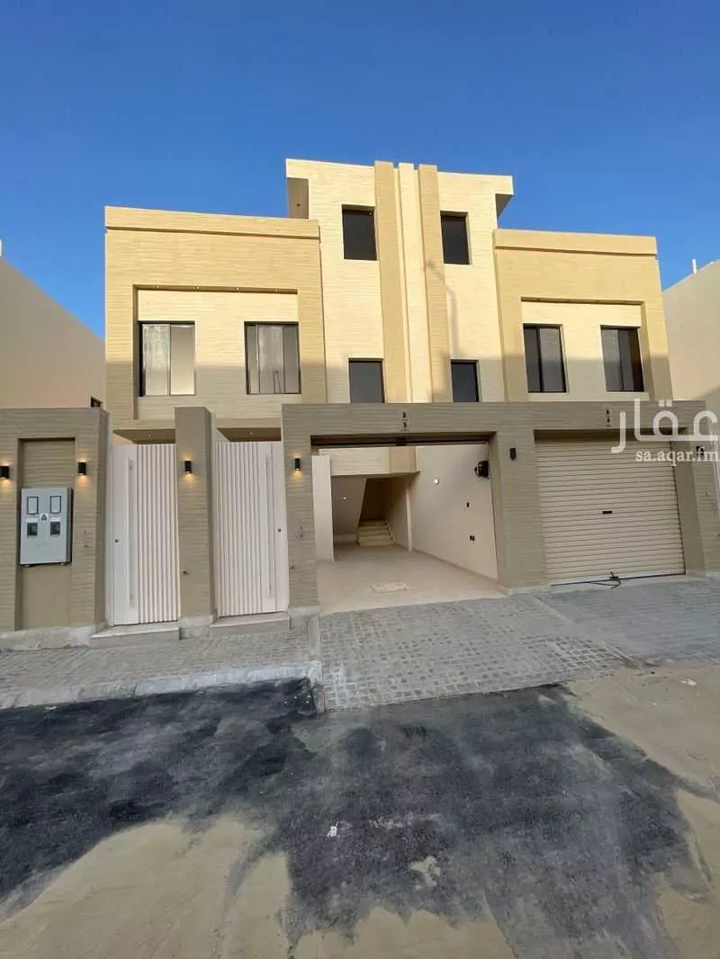 دور للبيع في شارع أحمد بن محمد العيالي, حي عكاظ, مدينة الرياض, منطقة الرياض 1 صورة