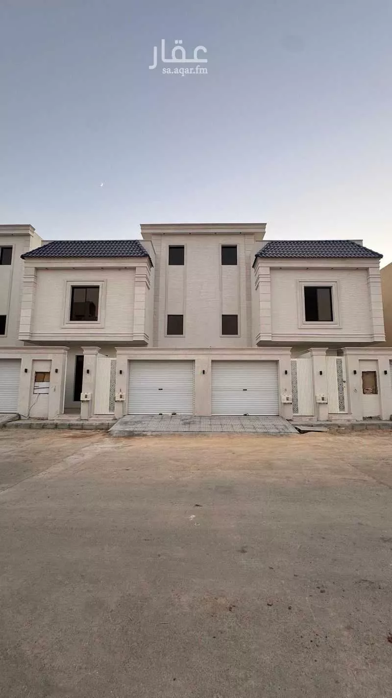 دور للبيع في شارع إبراهيم الهاشمي, حي عكاظ, مدينة الرياض, منطقة الرياض 1 صورة