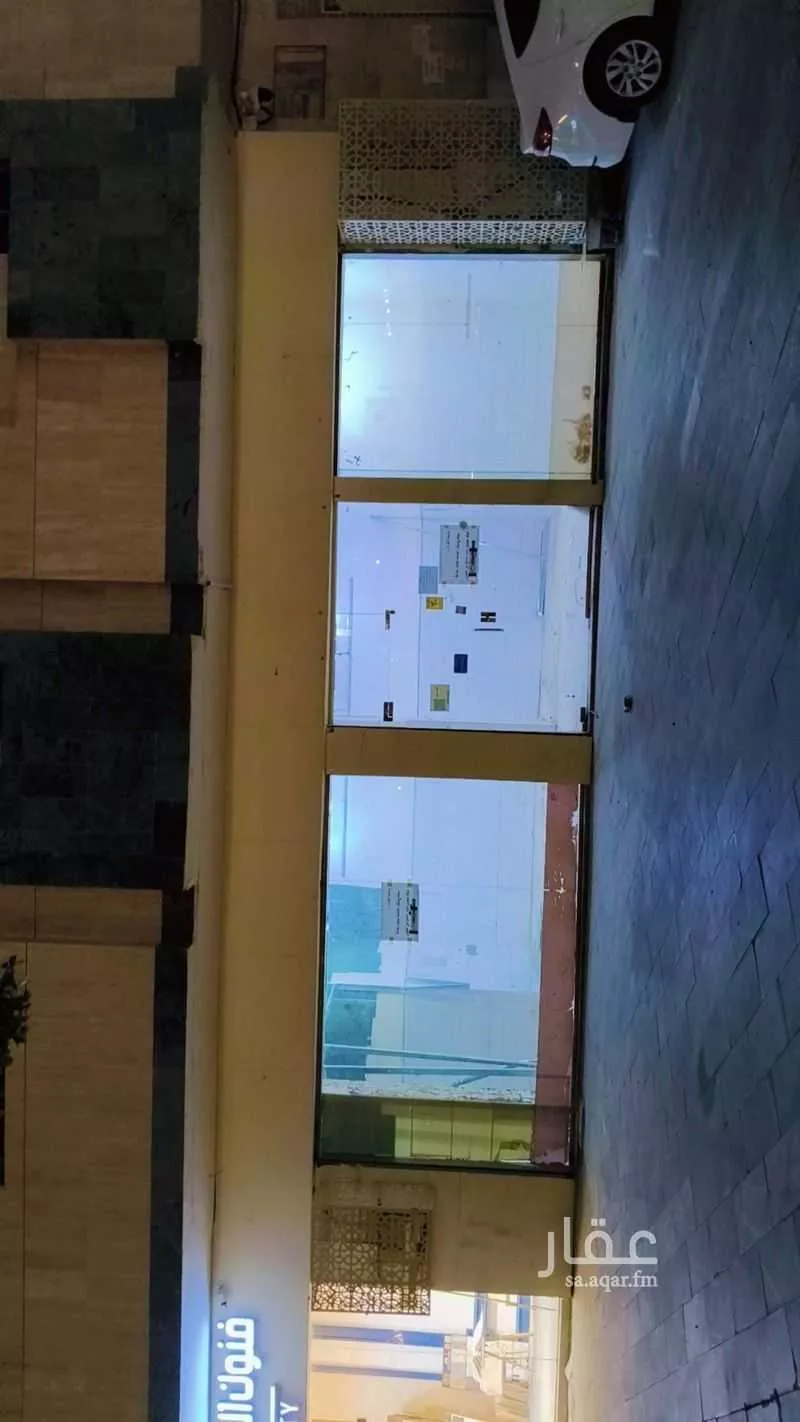 محل للإيجار في شارع الامير مقرن بن عبدالعزيز ، حي المبعوث ، المدينة المنورة ، منطقة المدينة المنورة 1 صورة
