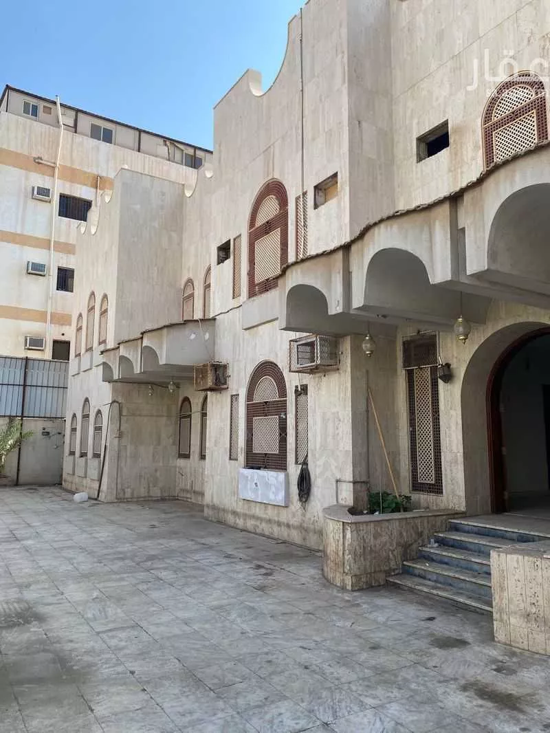 فيلا للإيجار في شارع خواث بن جبير, حي العريض, مدينة المدينة المنورة, منطقة المدينة المنورة 1 صورة