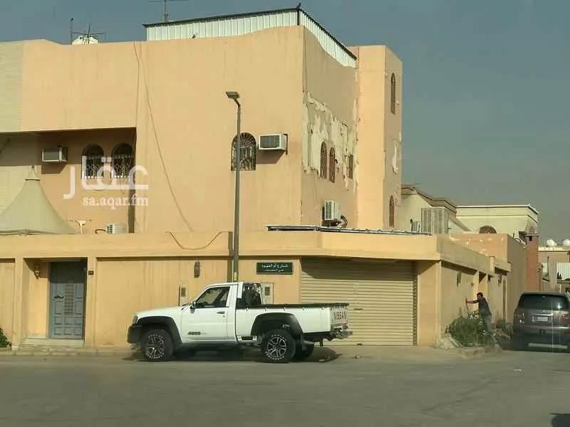 فيلا للبيع في شارع سفيان الكوفي ، حي المصيف ، الرياض ، منطقة الرياض 1 صورة