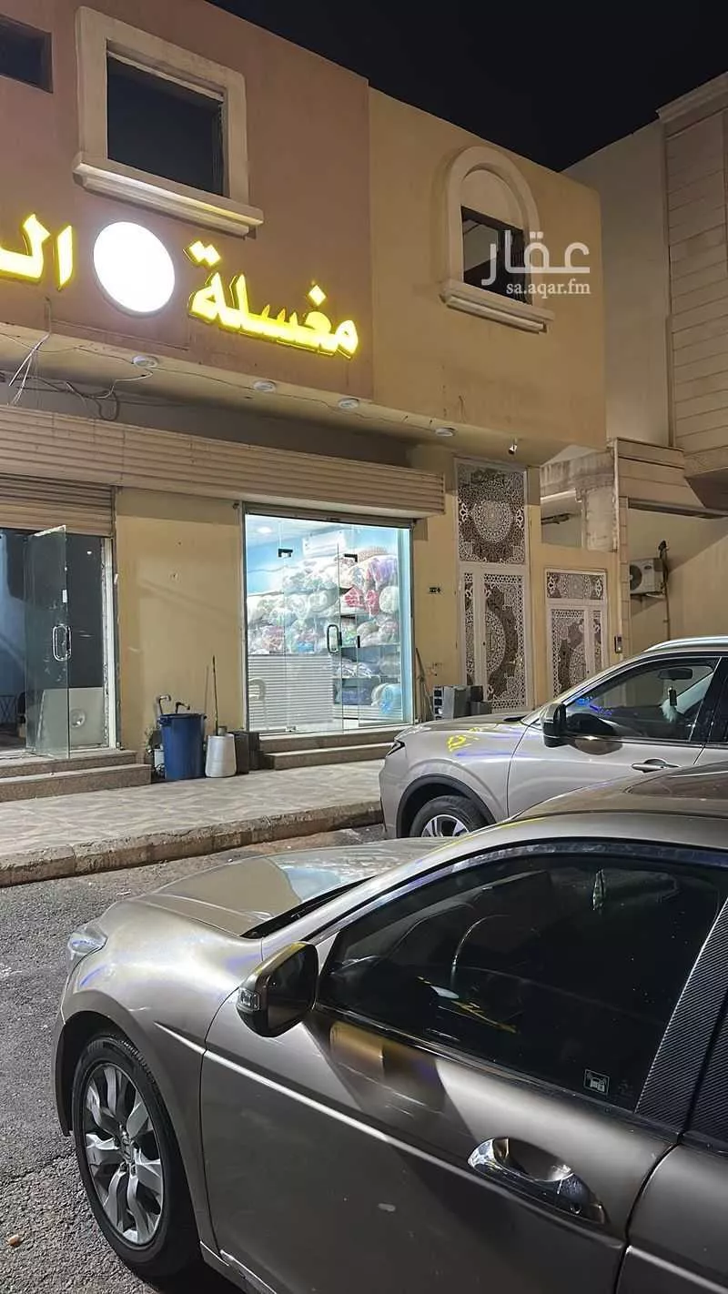 محل للإيجار في شارع محمد بن احمد بن ابي الصقر, حي الروابي, مدينة المدينه المنوره, منطقة المدينة المنورة 1 صورة