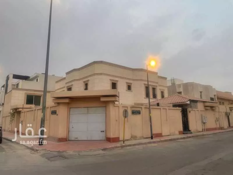 فيلا للبيع في شارع عبدالله بن الأرقم, حي الملك فهد, مدينة الرياض, منطقة الرياض 1 صورة