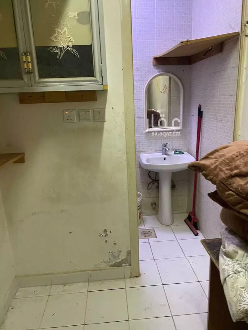 غرفة للإيجار في شارع رقم 78, حي الياسمين, مدينة الرياض, منطقة الرياض 1 صورة