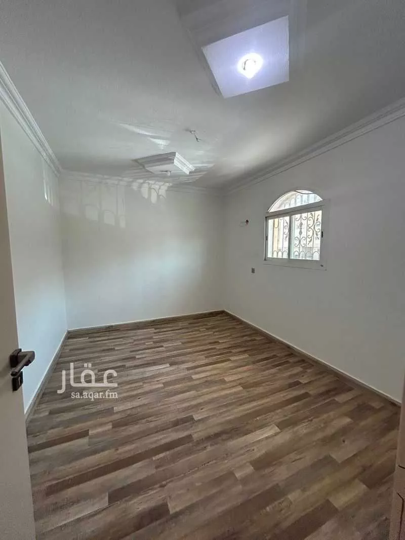 عمارة للإيجار في شارع الدوادمي, حي مغرزات, مدينة الرياض, منطقة الرياض 1 صورة
