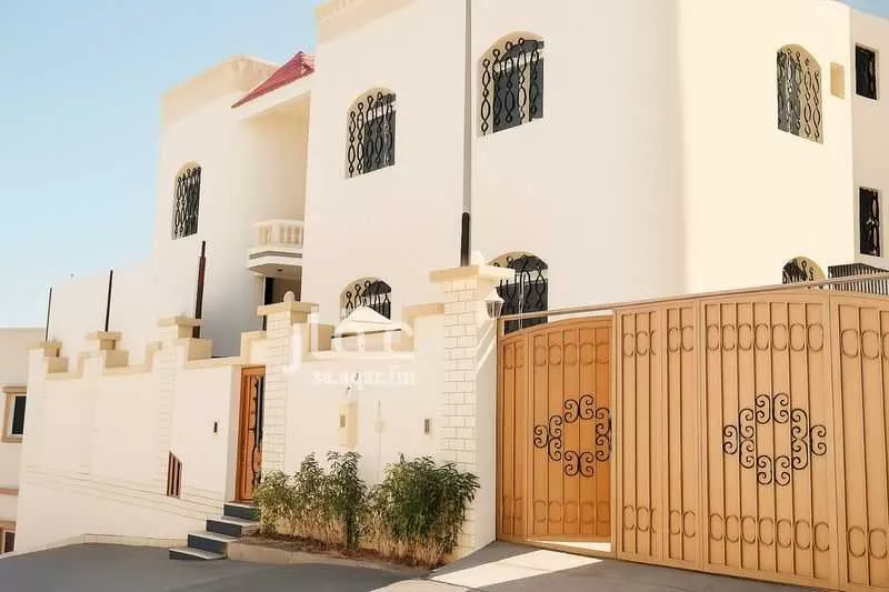 فيلا للبيع في شارع القمر, حي النزهة, مدينة ابها, منطقة عسير 1 صورة