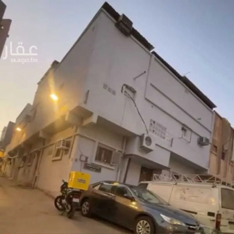 عمارة للبيع في شارع ابن المهاجر, حي غبيرا, مدينة الرياض, منطقة الرياض 1 صورة