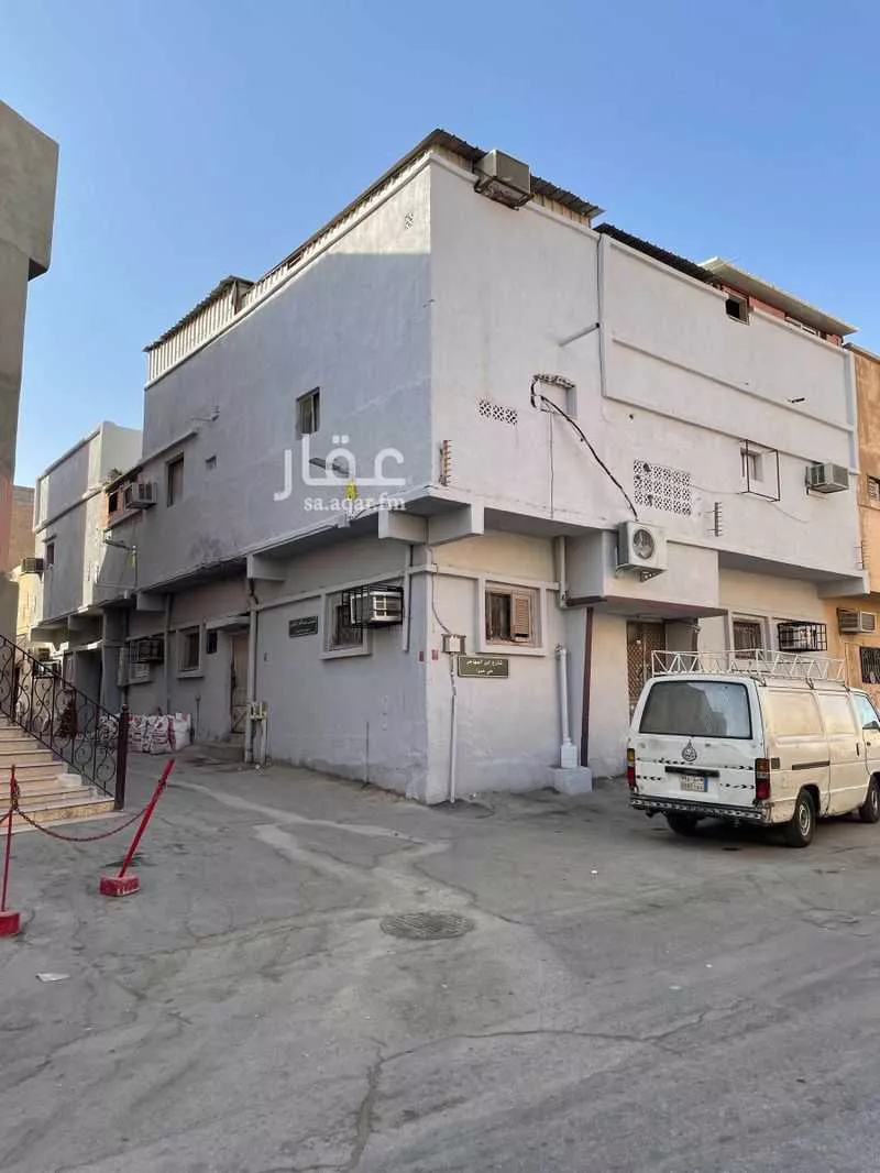 عمارة للبيع في شارع ابن المهاجر, حي غبيرا, مدينة الرياض, منطقة الرياض 1 صورة