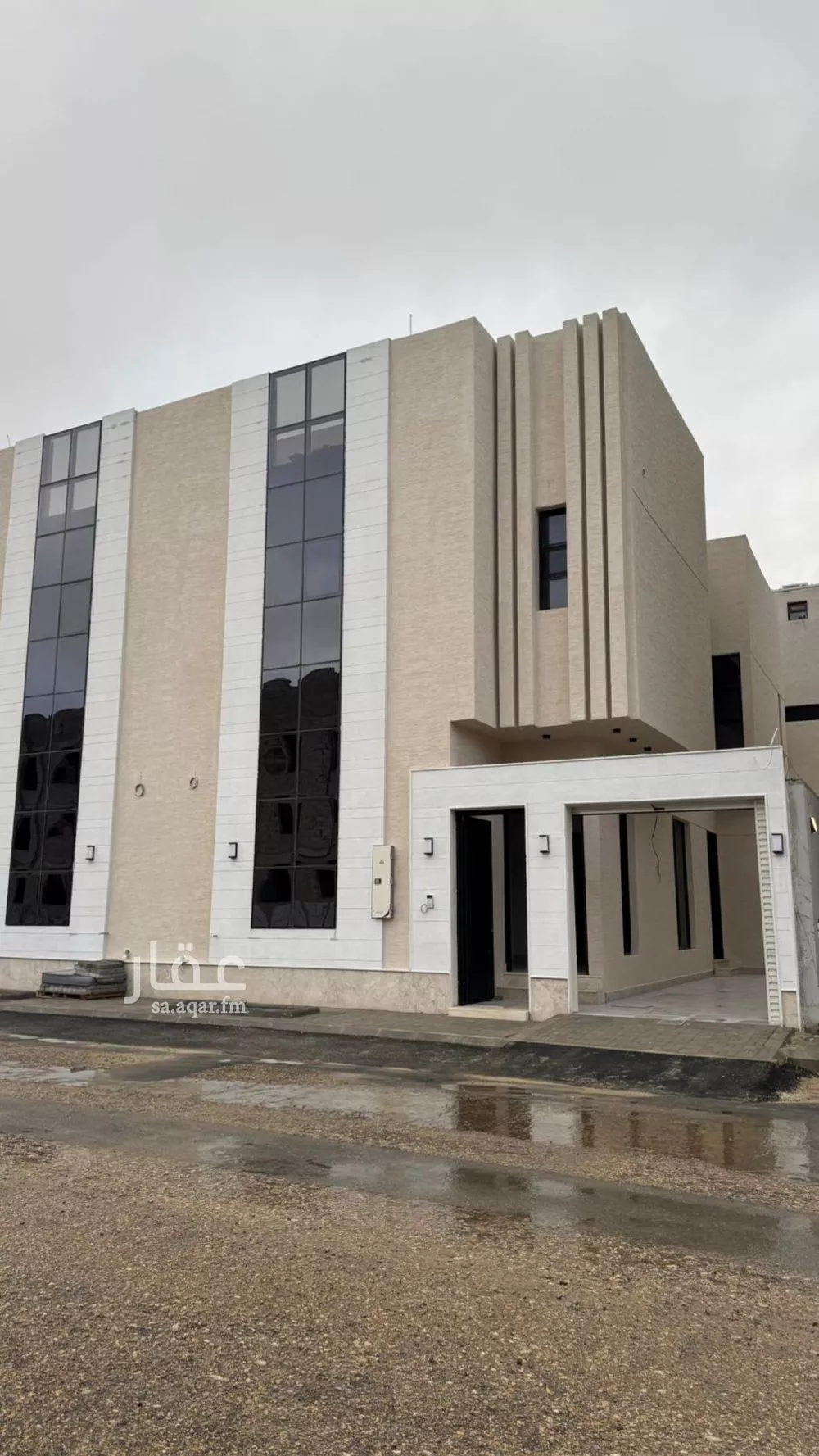 فيلا للبيع في شارع عفيف الدين الثقفي, حي المهدية, مدينة الرياض, منطقة الرياض 1 صورة