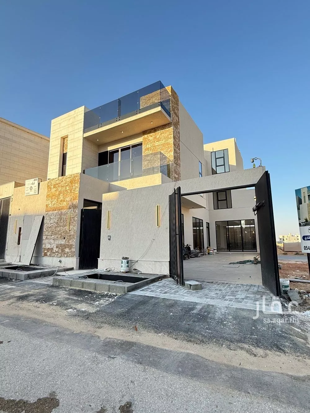 فيلا للبيع في شارع ابي الشيخ الاصبهاني, حي المهدية, مدينة الرياض, منطقة الرياض 1 صورة